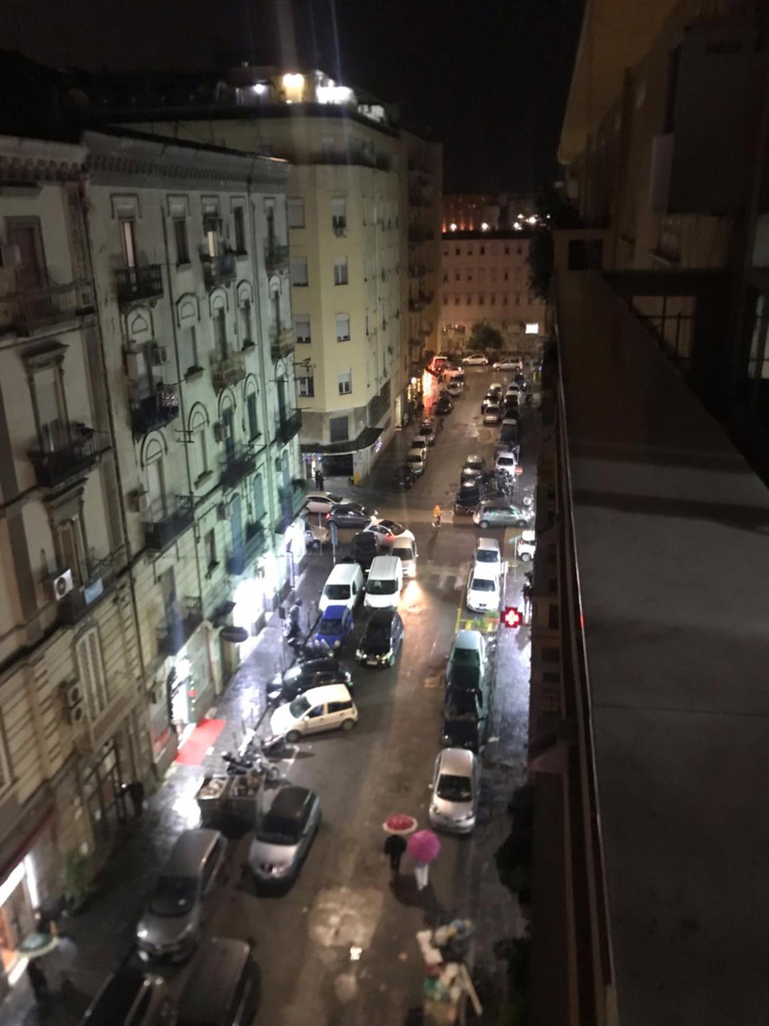 Tarumbo Holiday Intero Appartamento 120 Mq Napoli Exterior foto